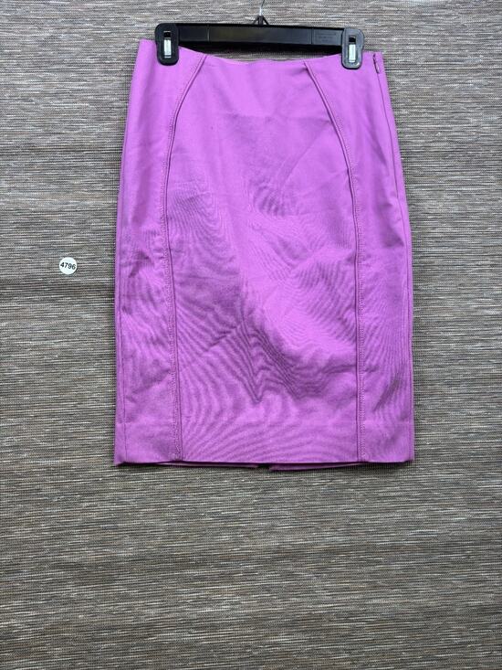 White House Black Market Dresses & Skirts - White House Black Market Lavender Form Fitting Straight Skirt Womens Size 4